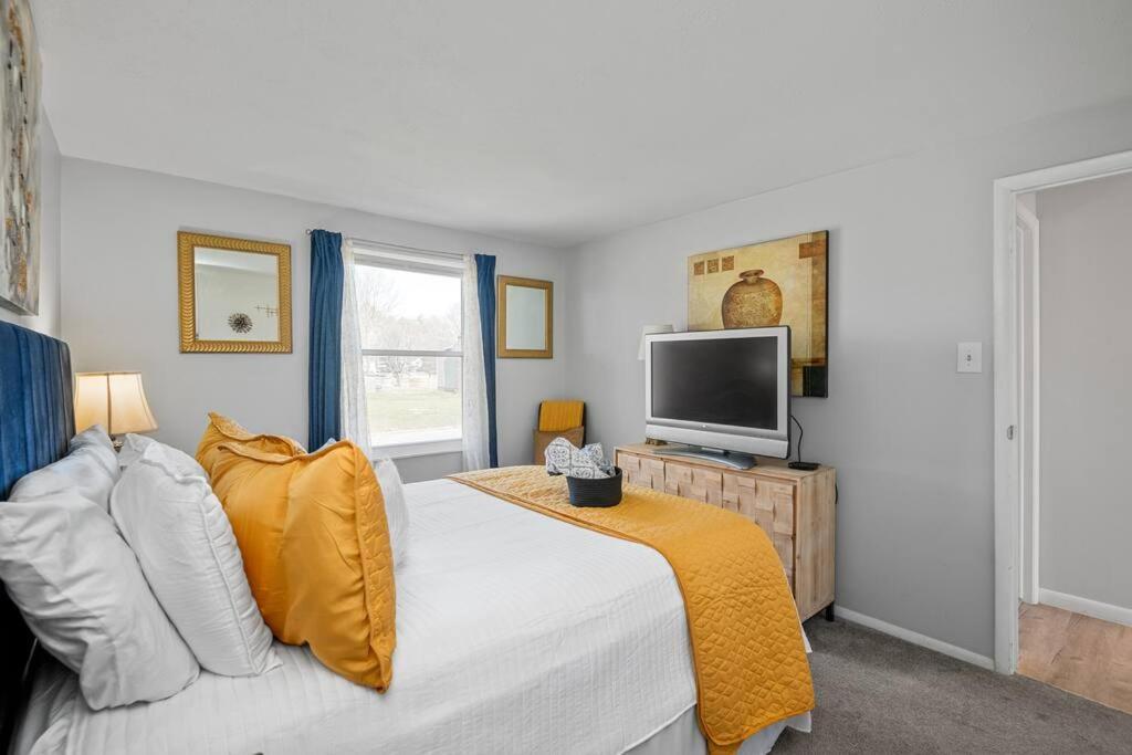 Stylish Haven 11 Minutes From The Richmond Airport Villa Exterior photo